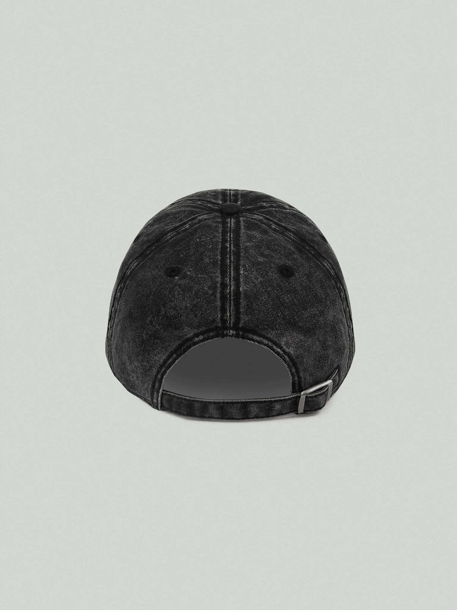 Rear view and detail of the adjustable closure on the washed black VIICCE cap
